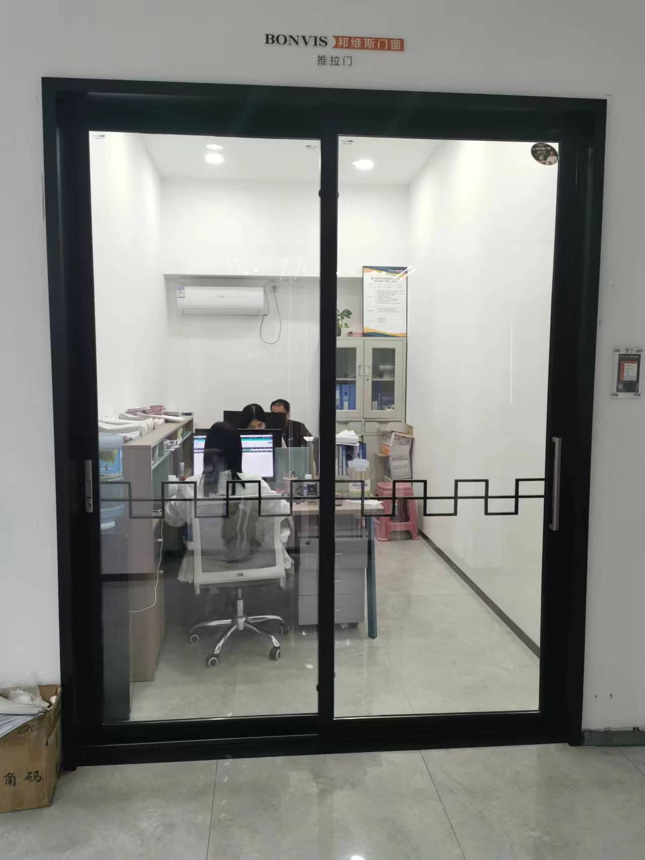  钛镁合金推拉门效果展示